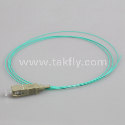 SC UPC 0,9 mm SX OM3 Pigtail in fibra ottica 1,5 M con perdita di ritorno elevata UPC SM≥50dB e bassa perdita di interazione ≤0,3dB