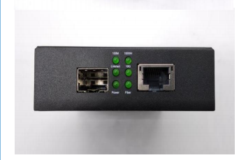 Convertitore di media in fibra non gestito 10G con porta SFP+ e RJ45 Vendita diretta in fabbrica Connessione di rete affidabile