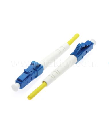 Specificità del connettore LC. Basse perdite di inserimento e ferrule in ceramica ad alta precisione. Modalità singola e multimoda.