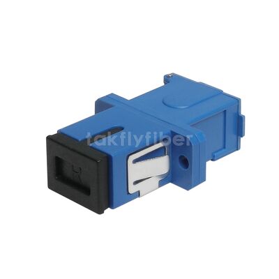 Adaptatore SC Simplex. Facile da installare e resistente alle basse e alte temperature. Accoppiatore a fibra ottica per la massima potenza.