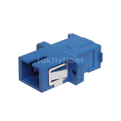 Adaptatore SC Simplex. Facile da installare e resistente alle basse e alte temperature. Accoppiatore a fibra ottica per la massima potenza.