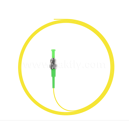 Pigtail in fibra ottica ST: un'estremità connettorizzata, l'altra fibra scoperta, per scatole di terminazione ottiche, giunzioni e collegamenti di apparecchiature