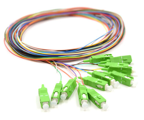 Set pigtail in fibra ottica SC/APC a 12 colori – Codice colore per una facile identificazione, un'estremità connettorizzata, un'estremità fibra nuda, per scatole di derivazione, giunzioni e connessione di apparecchiature