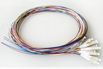 Il colore delle fibre OS2 MP di LC/APC 12 ha codificato la rete a fibra ottica della treccia G657A1 di 0.9mm