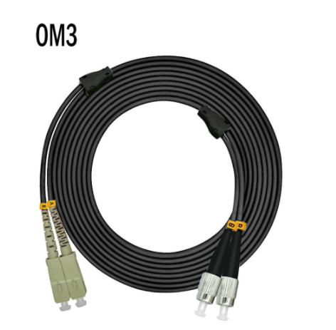 Cordone di patch in fibra ottica multimodo con lunghezze personalizzabili e bassa perdita di inserimento di &lt; 0,3 dB