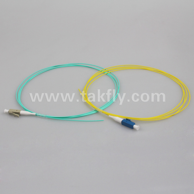 LC UPC 0.9mm OM3 Fibra ottica Pigtail 1.5M per la trasmissione fluida dei dati nelle reti