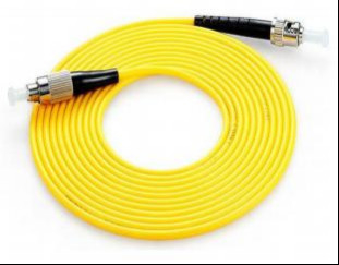 LSZH/PVC/PU Jacket Material FC-ST Patch Cord con stabilità ad alta temperatura e perdita di inserimento ≤0,3dB