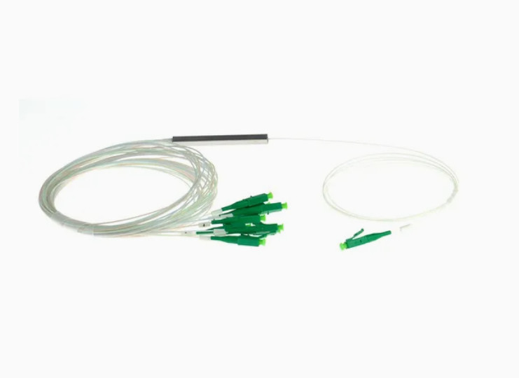 G657A1 Pre-connettore di tipo fibra LC 1X8 900um Mini tubo di acciaio Fibra ottica PLC Splitter PDL≤0.4dB
